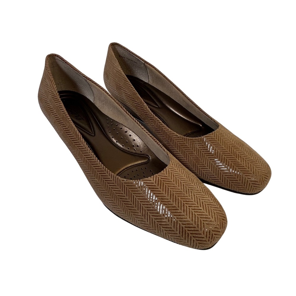 Trotters Lauren Taupe Suede Herringbone Wedge Pumps Womens 8.5 N
